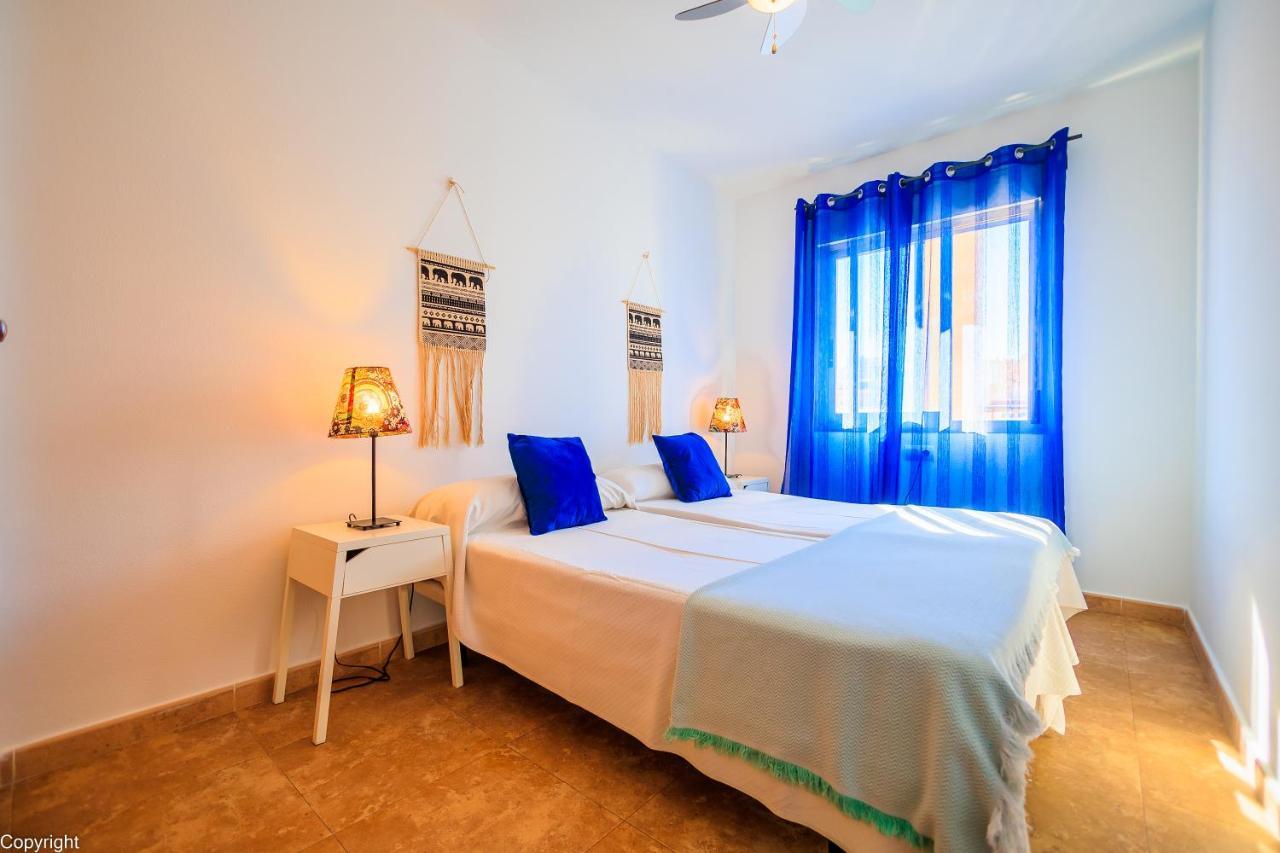 Apartamentos Madrid Torrevieja Luaran gambar