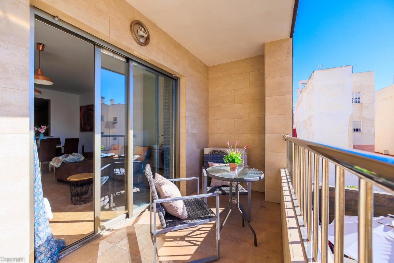 Apartamentos Madrid Torrevieja Luaran gambar