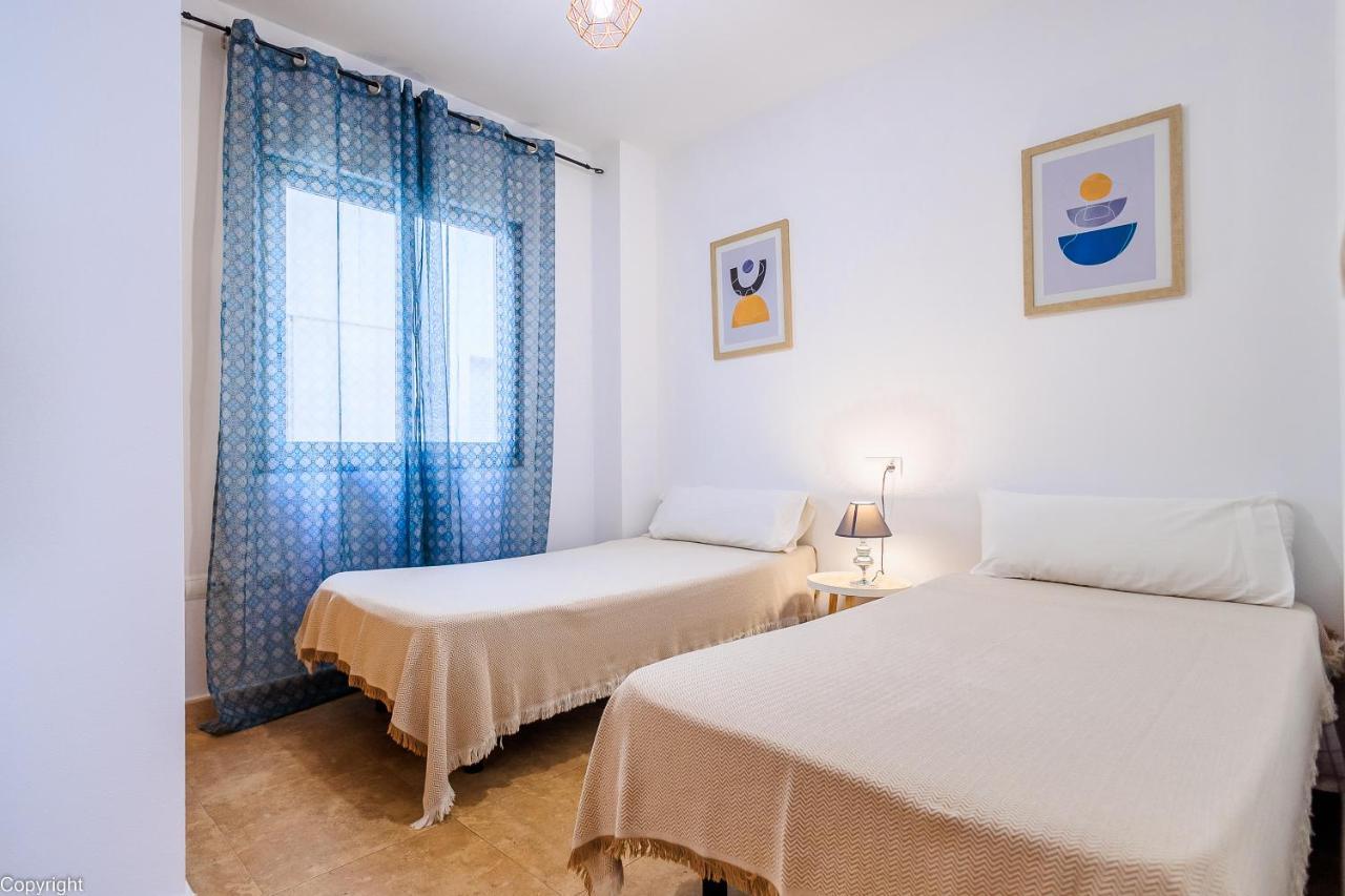 Apartamentos Madrid Torrevieja Luaran gambar