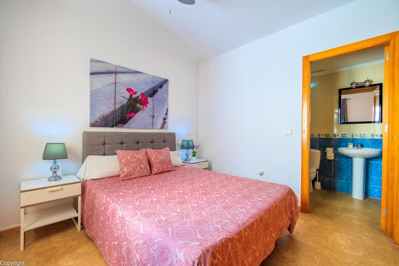 Apartamentos Madrid Torrevieja Luaran gambar