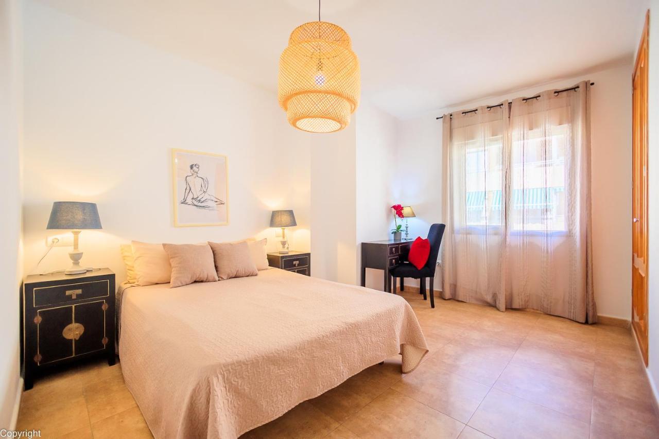 Apartamentos Madrid Torrevieja Luaran gambar