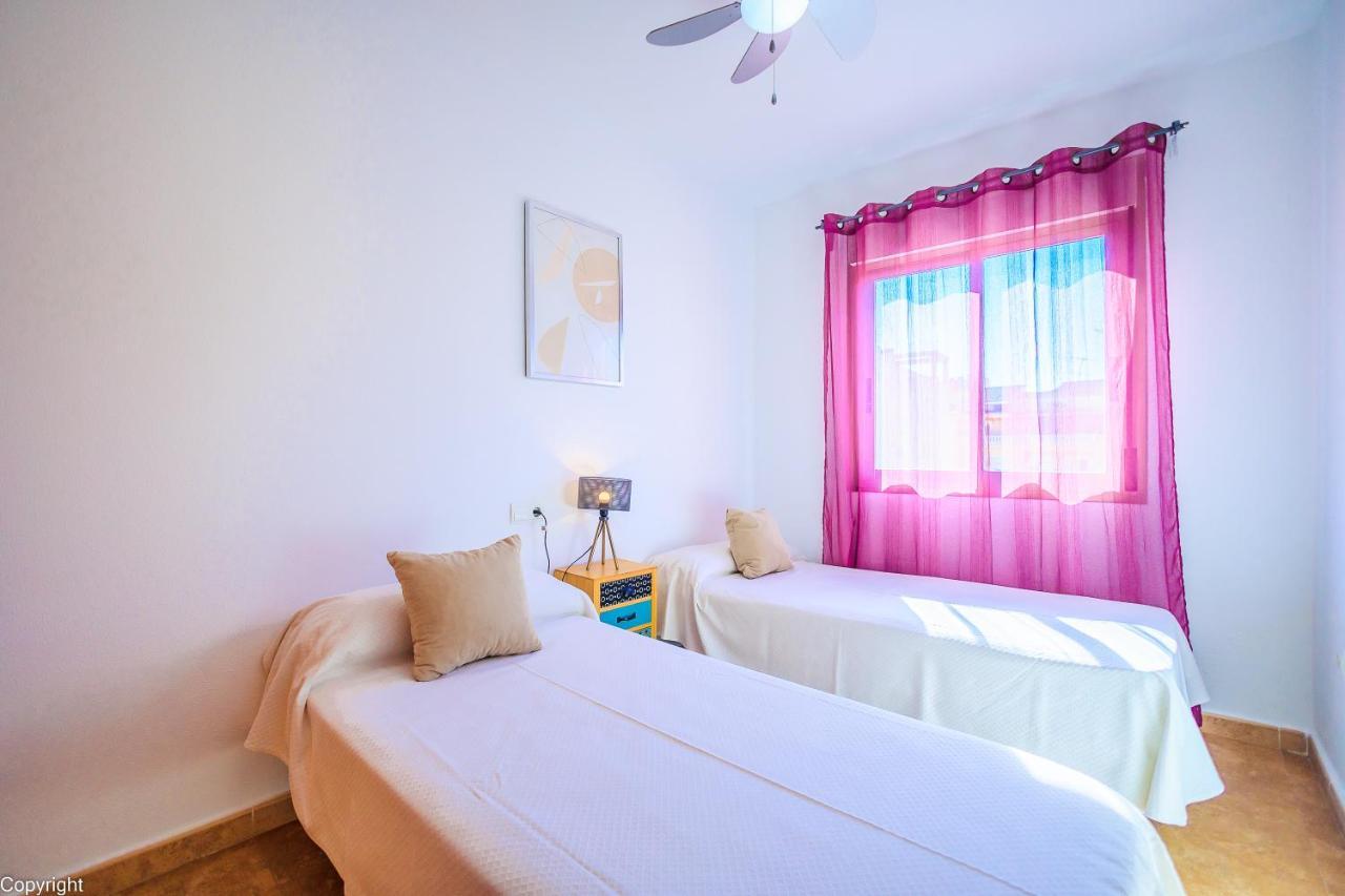 Apartamentos Madrid Torrevieja Luaran gambar
