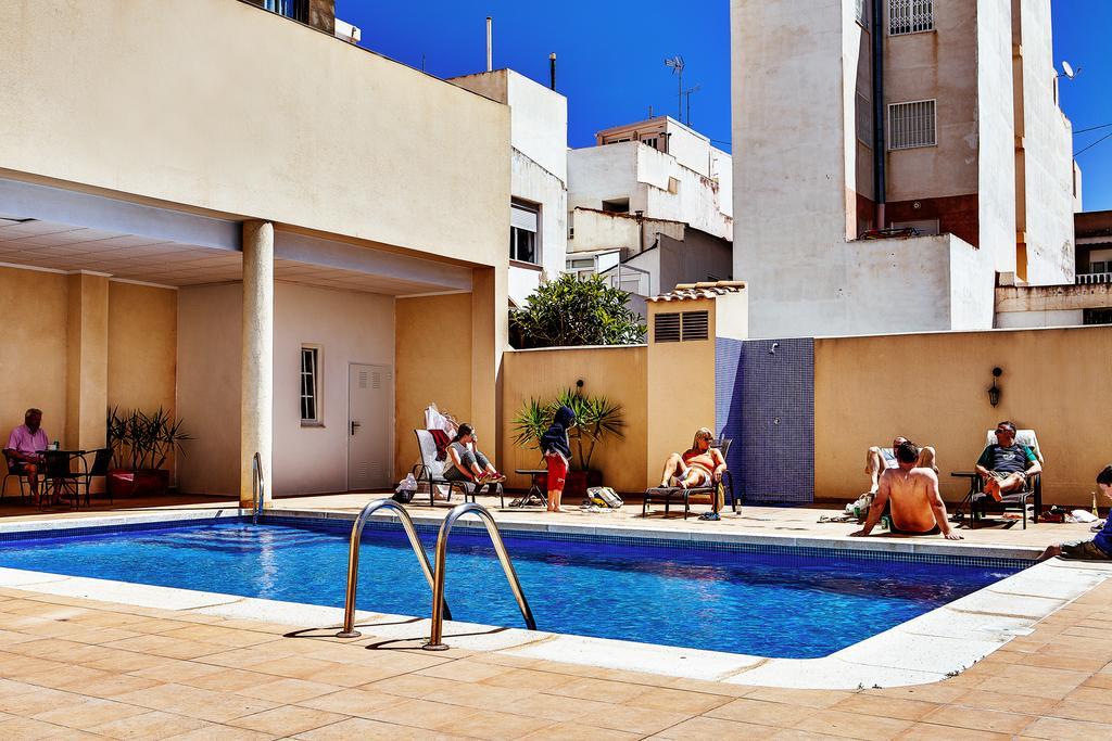Apartamentos Madrid Torrevieja Luaran gambar